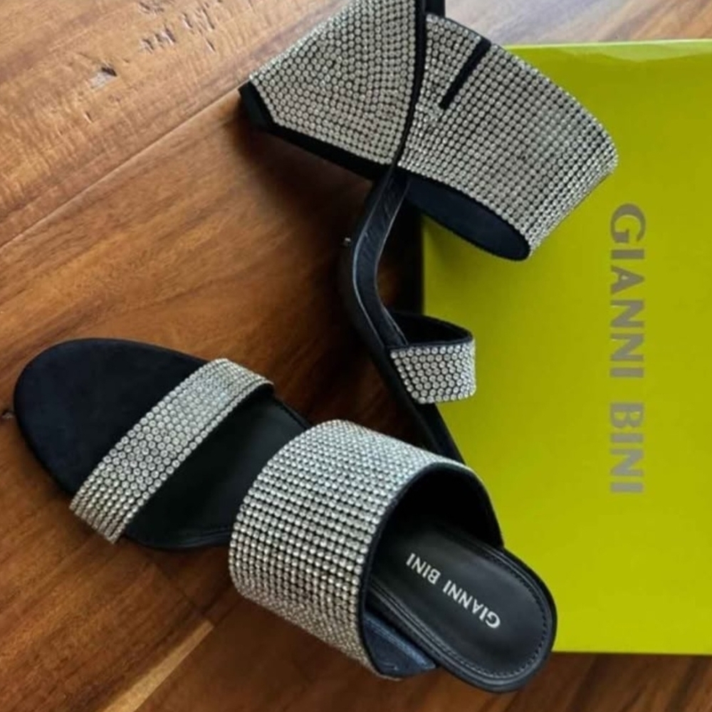 Gianni Bini Black and Silver Mules